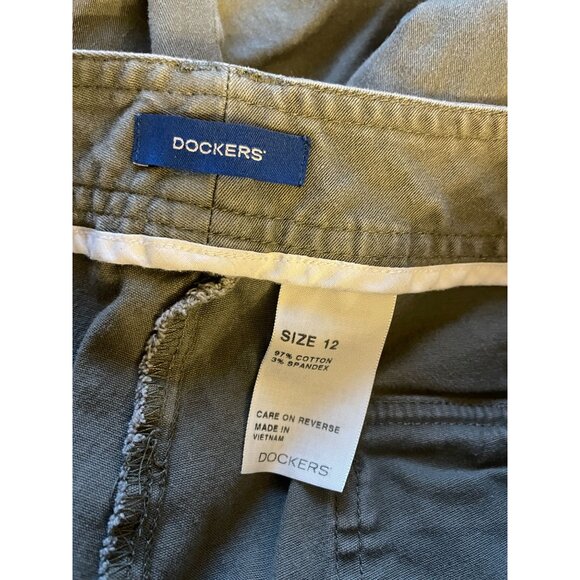 Dockers Women's Size 12 Olive Green Cargo Shorts Mid Rise favorite Utility Y2K - Picture 5 of 6